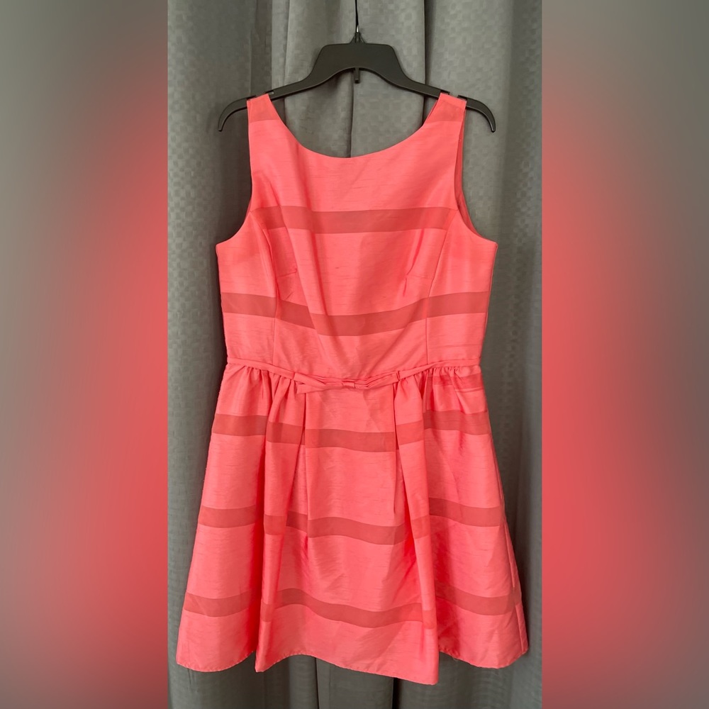 Elegant dress used in good condition in lined coral silk size 14 B-2